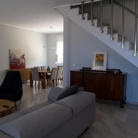 Olive Roots Appartement *